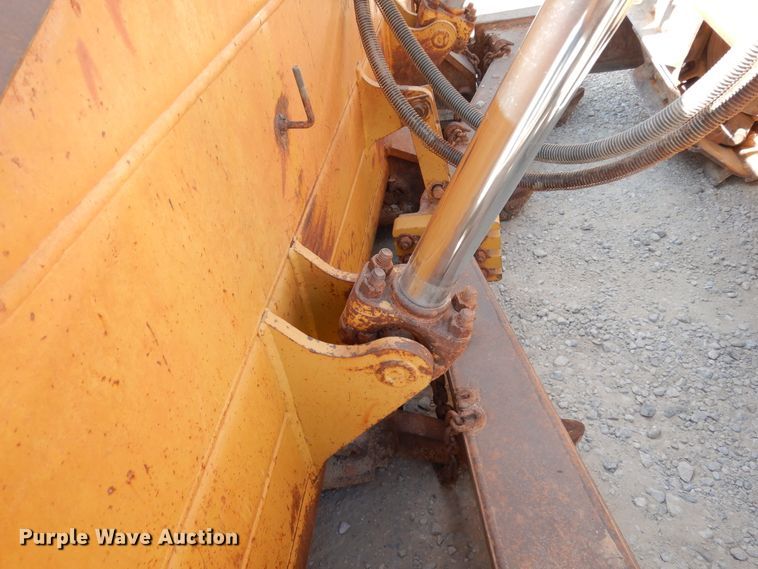 image for item DJ6657 2006 Caterpillar D6R XL  dozer