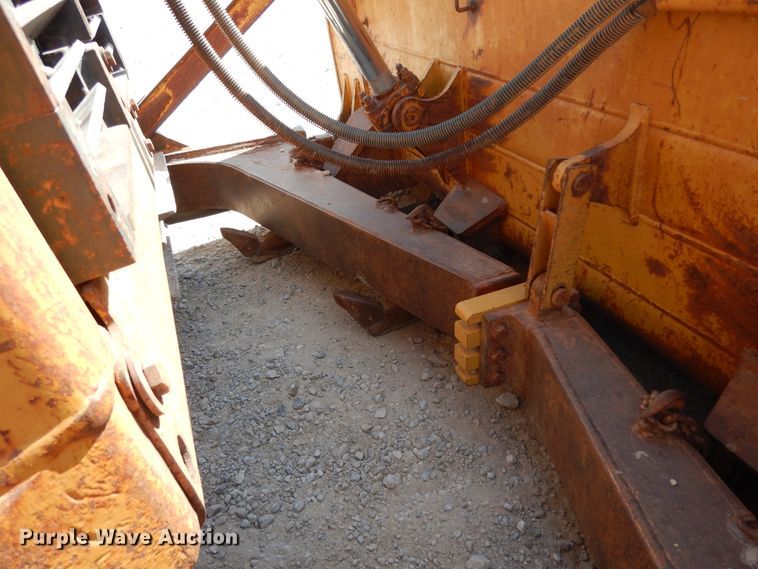 image for item DJ6657 2006 Caterpillar D6R XL  dozer