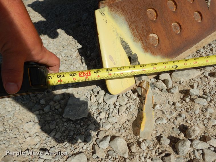 image for item DJ6657 2006 Caterpillar D6R XL  dozer