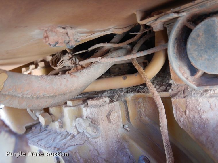 image for item DJ6657 2006 Caterpillar D6R XL  dozer