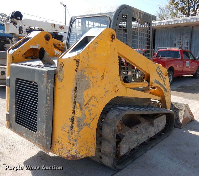 image for item DJ6914 2004 Gehl CTL70  tracked skid steer loader