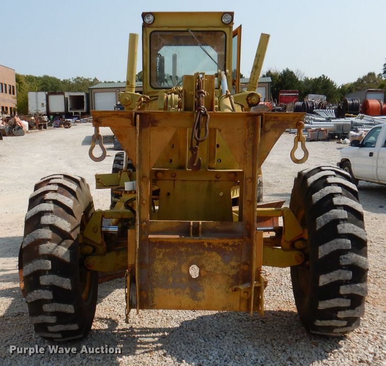 image for item DY9533 1976 Champion 720  motor grader