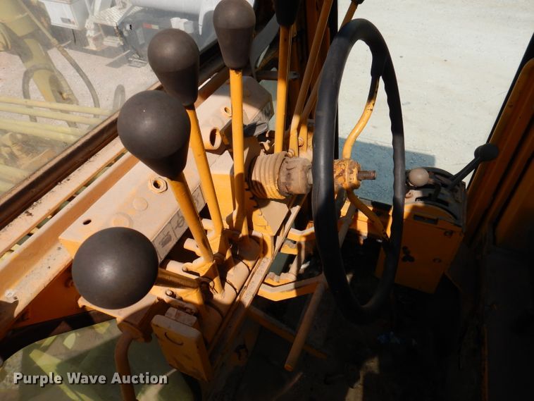 image for item DY9533 1976 Champion 720  motor grader