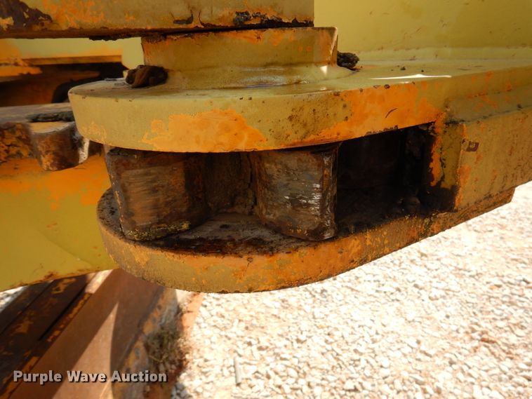 image for item DY9533 1976 Champion 720  motor grader