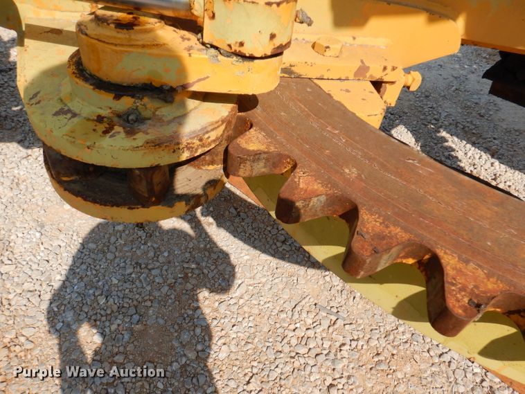 image for item DY9533 1976 Champion 720  motor grader