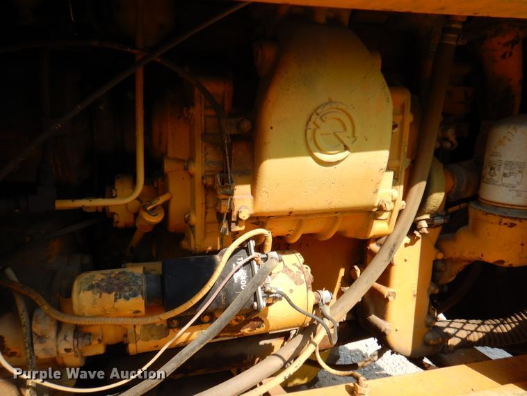 image for item DY9533 1976 Champion 720  motor grader