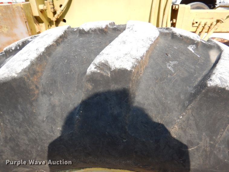 image for item DY9533 1976 Champion 720  motor grader