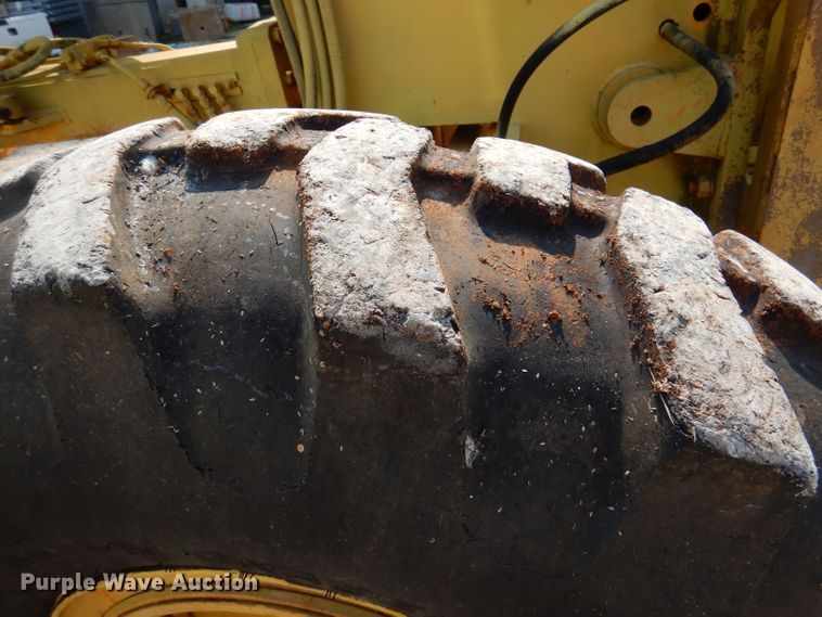 image for item DY9533 1976 Champion 720  motor grader