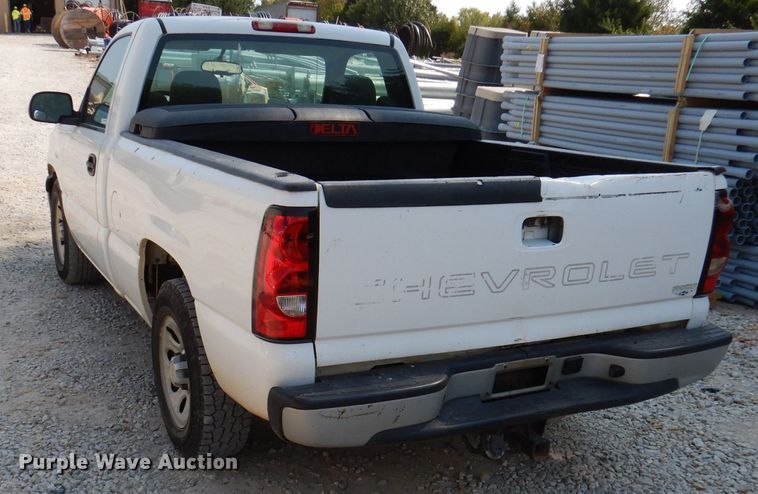 image for item DY9535 2007 Chevrolet Silverado 1500  pickup truck