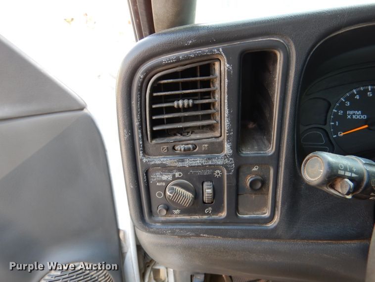 image for item DY9535 2007 Chevrolet Silverado 1500  pickup truck