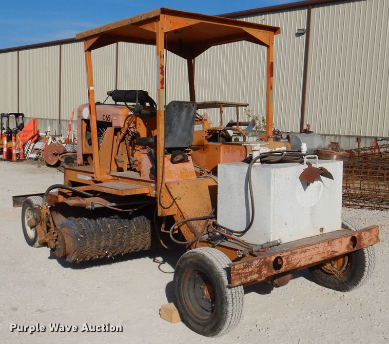 image for item DY9539 Broce T15  broom