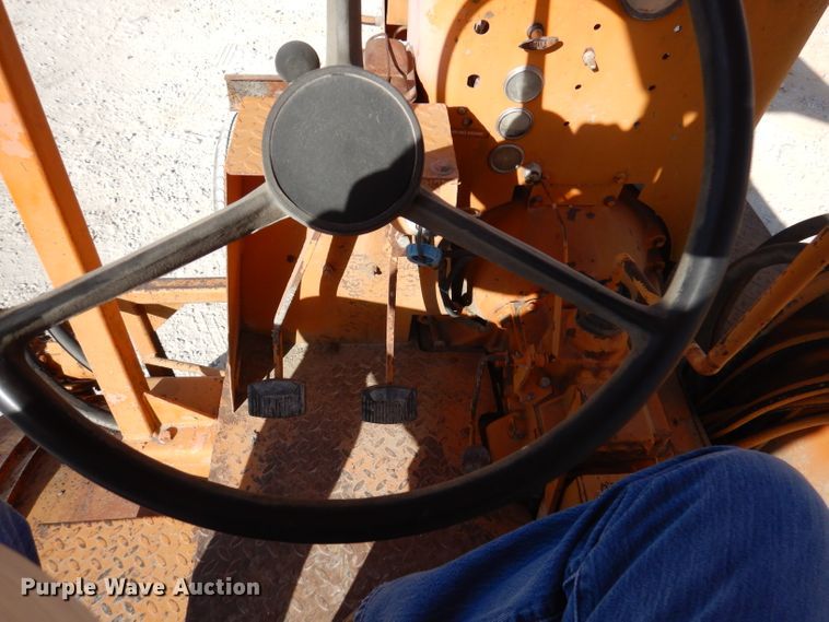 image for item DY9539 Broce T15  broom