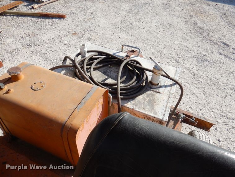 image for item DY9539 Broce T15  broom