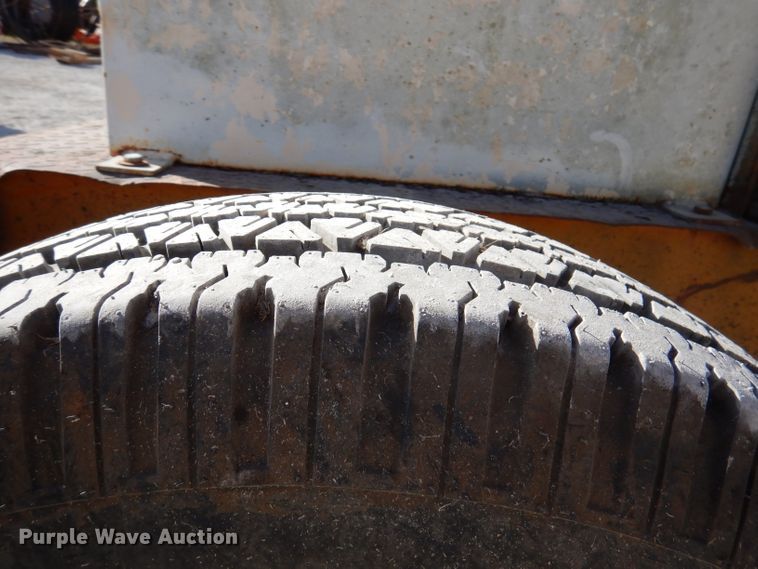 image for item DY9539 Broce T15  broom