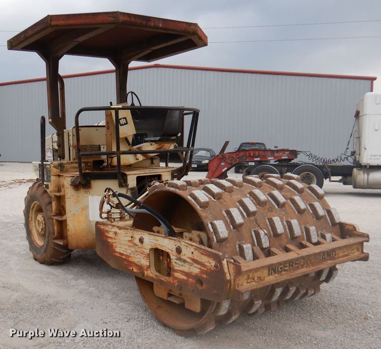 image for item DY9545 1988 Ingersoll Rand SPF48  vibratory single drum roller