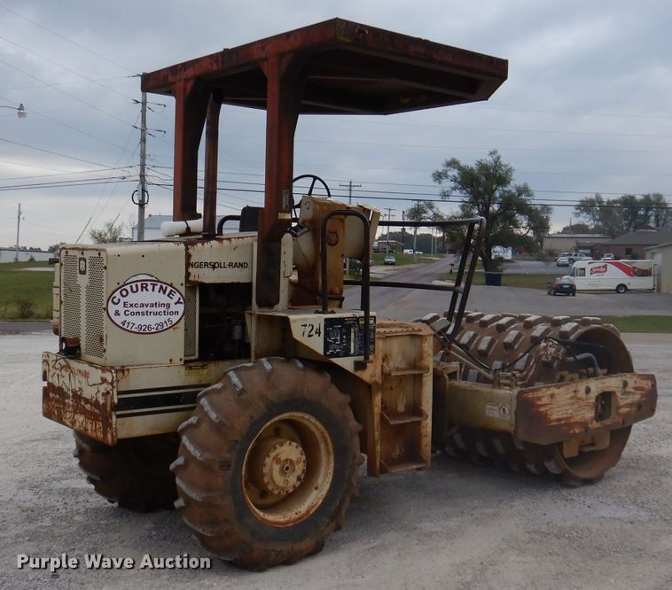 image for item DY9545 1988 Ingersoll Rand SPF48  vibratory single drum roller