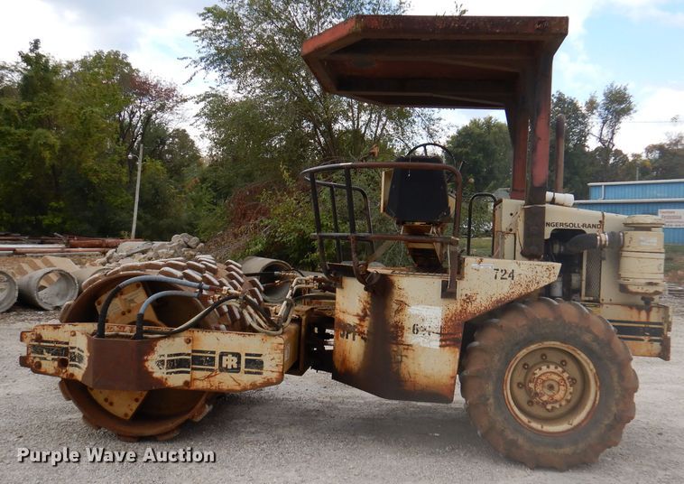 image for item DY9545 1988 Ingersoll Rand SPF48  vibratory single drum roller