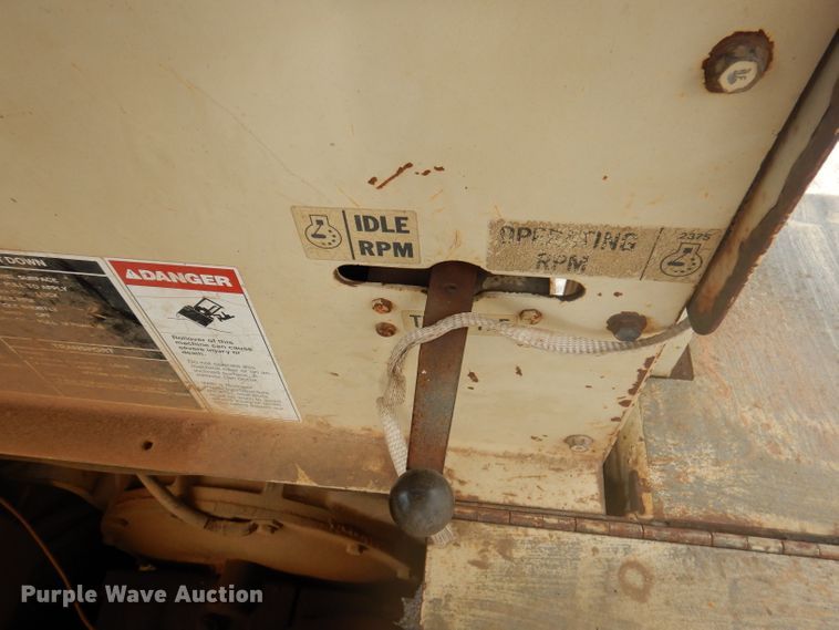 image for item DY9545 1988 Ingersoll Rand SPF48  vibratory single drum roller