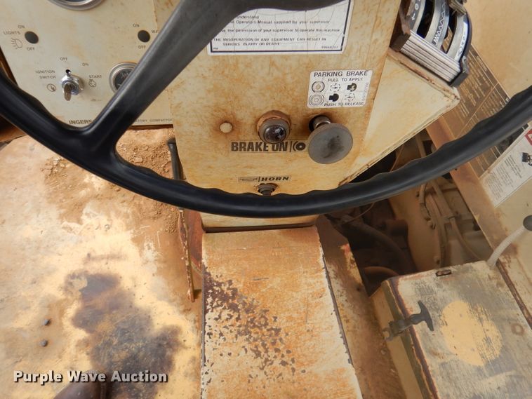 image for item DY9545 1988 Ingersoll Rand SPF48  vibratory single drum roller