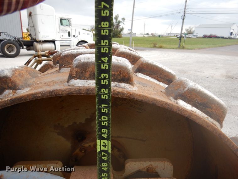 image for item DY9545 1988 Ingersoll Rand SPF48  vibratory single drum roller