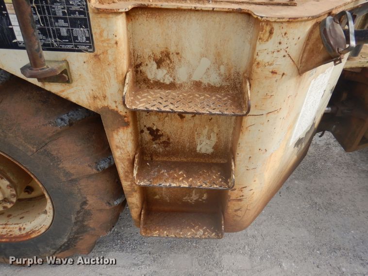 image for item DY9545 1988 Ingersoll Rand SPF48  vibratory single drum roller