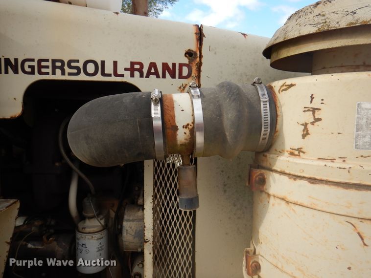 image for item DY9545 1988 Ingersoll Rand SPF48  vibratory single drum roller