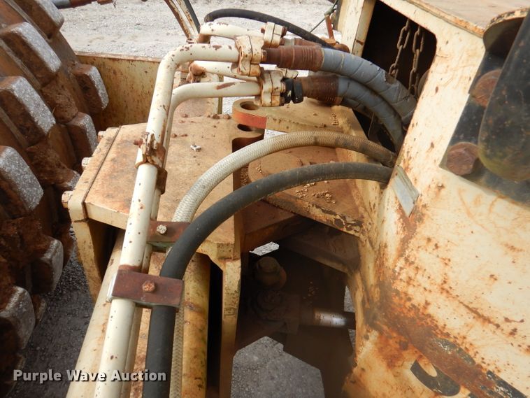 image for item DY9545 1988 Ingersoll Rand SPF48  vibratory single drum roller