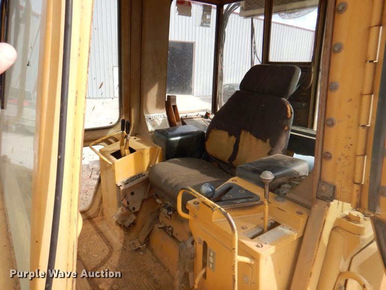 image for item DY9546 1991 Caterpillar 963  track loader