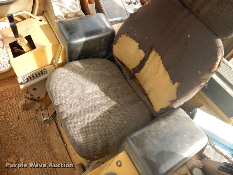 image for item DY9546 1991 Caterpillar 963  track loader