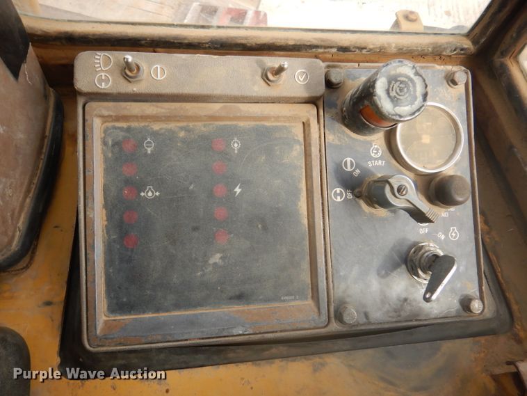 image for item DY9546 1991 Caterpillar 963  track loader