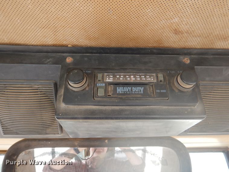 image for item DY9546 1991 Caterpillar 963  track loader