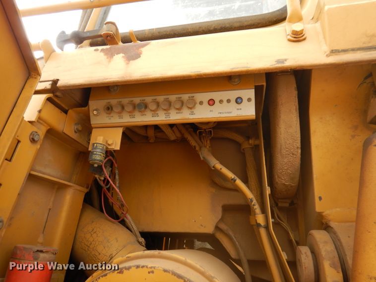 image for item DY9546 1991 Caterpillar 963  track loader