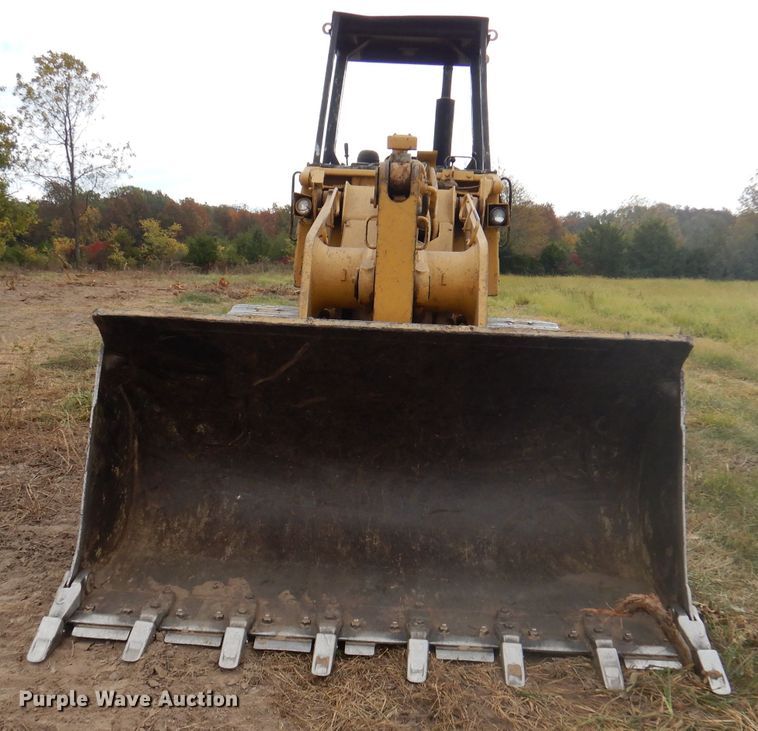 image for item DY9547 1983 Caterpillar 963  track loader