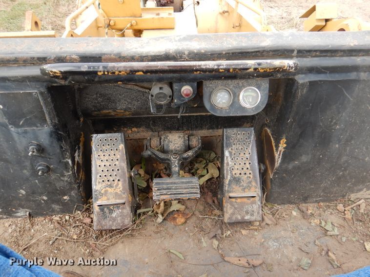 image for item DY9547 1983 Caterpillar 963  track loader