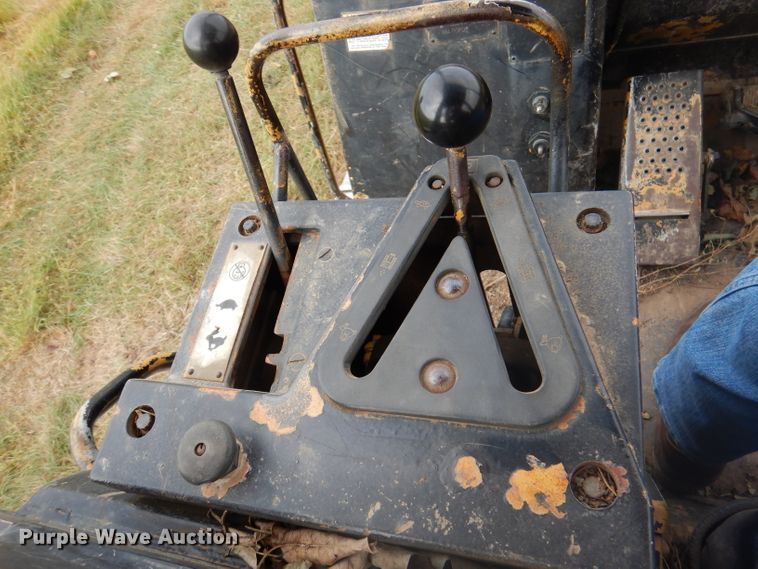 image for item DY9547 1983 Caterpillar 963  track loader