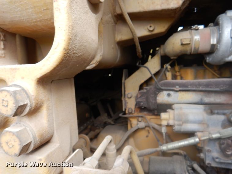 image for item DY9547 1983 Caterpillar 963  track loader