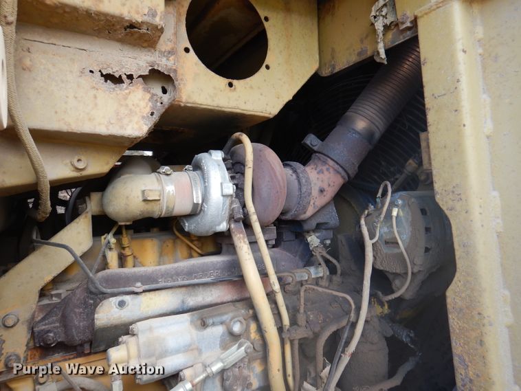 image for item DY9547 1983 Caterpillar 963  track loader