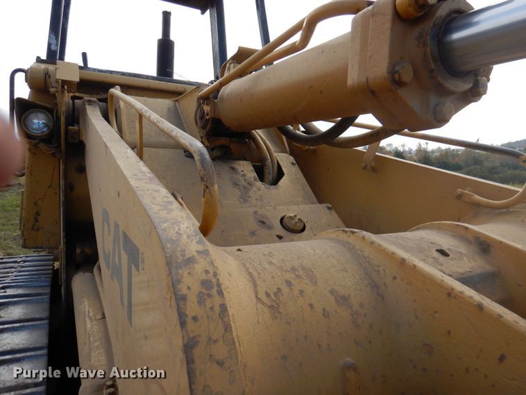 image for item DY9547 1983 Caterpillar 963  track loader