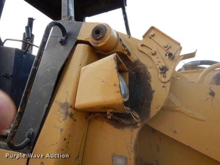 image for item DY9547 1983 Caterpillar 963  track loader