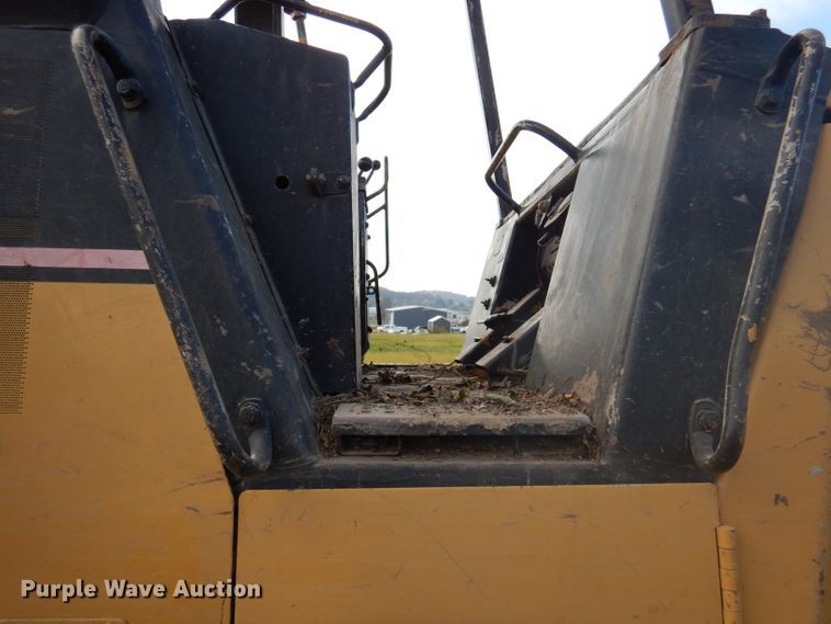 image for item DY9547 1983 Caterpillar 963  track loader