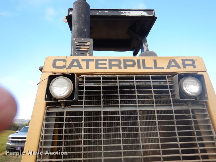 image for item DY9547 1983 Caterpillar 963  track loader