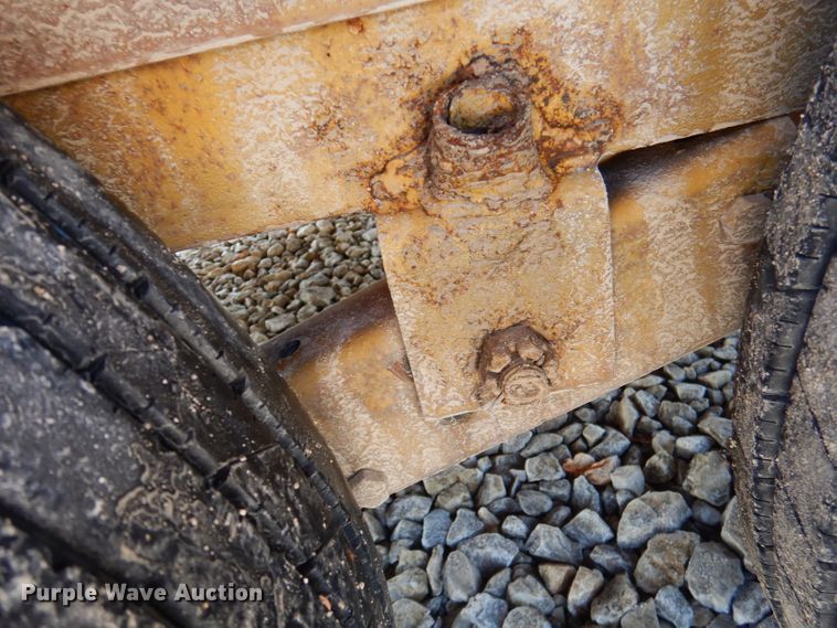 image for item DY9554 2013 Rice tilt deck equipment trailer