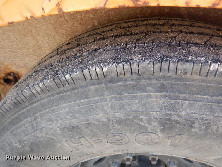 image for item DY9554 2013 Rice tilt deck equipment trailer