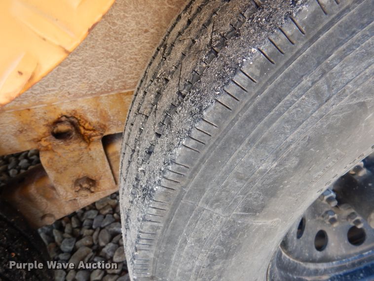 image for item DY9554 2013 Rice tilt deck equipment trailer