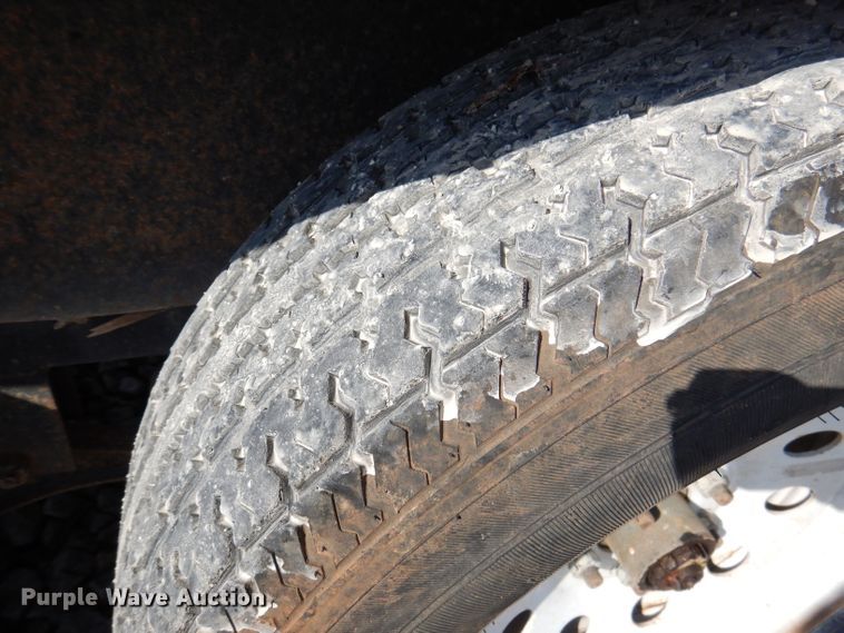 image for item DY9563 2011 Carry-On utility trailer