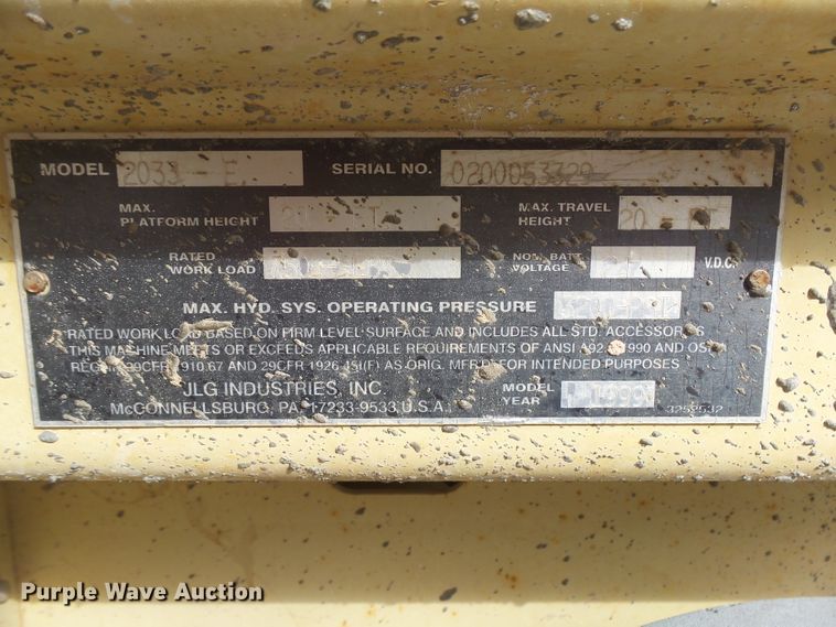 image for item EF9661 1999 JLG 2033E  scissor lift