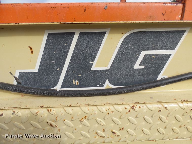 image for item EF9661 1999 JLG 2033E  scissor lift
