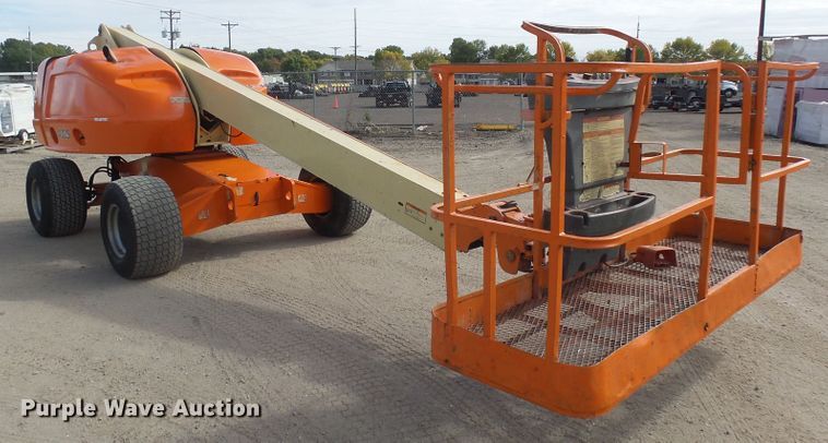 image for item EF9662 2001 JLG 400S  boom lift