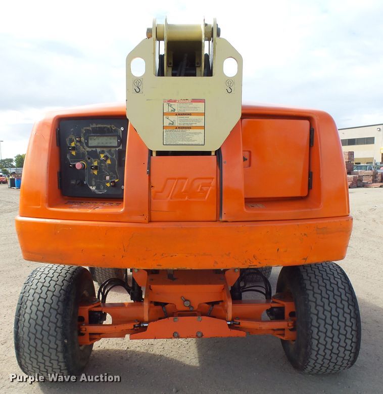image for item EF9662 2001 JLG 400S  boom lift