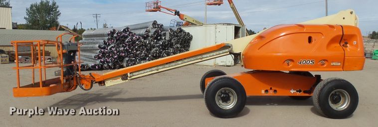 image for item EF9662 2001 JLG 400S  boom lift